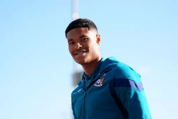 Coventry City midfielder Kai Andrews has joined Motherwell on loan