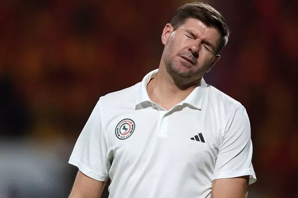 Steven Gerrard, Head Coach of Al-Ettifaq FC, reacts during the Saudi Pro League match between Al-Ettifaq and Al-Qadsiah at Al Ettifaq Stadium on November 02, 2024