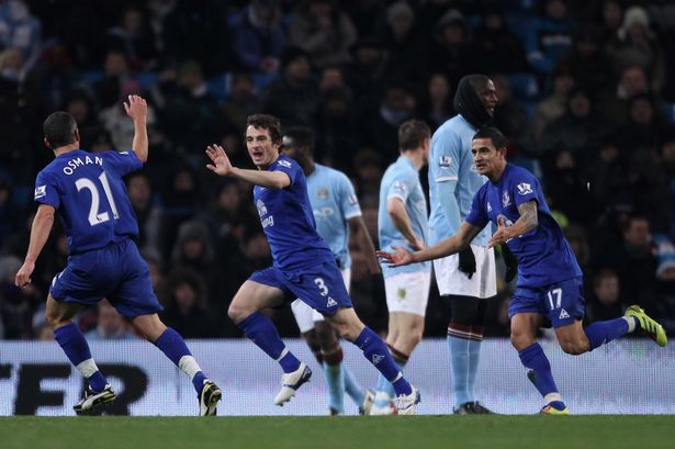 MANCHESTER, ENGLAND - DECEMBER 20:  Leighton Baines of Everton celebrates with team mates after scoring the second goal during the Barclays Premier League match between Manchester City and Everton at City of Manchester Stadium on December 20, 2010 in Manchester, England.  (Photo by Alex Livesey/Getty Images)