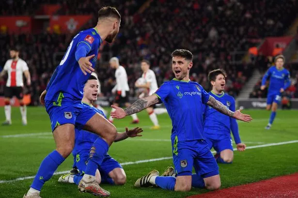 SOUTHAMPTON, ENGLAND - MARCH 01: Gavan Holohan of Grimsby Town celebrates with teammates scoring the side's second goal during the Emirates FA Cup Fifth Round match between Southampton and Grimsby Town at St Mary's Stadium on March 01, 2023 in Southampton, England. (Photo by Alex Davidson/Getty Images)