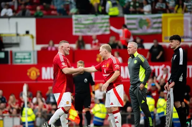 Wayne Rooney and Paul Scholes in the Manchester United vs Celtic legends match