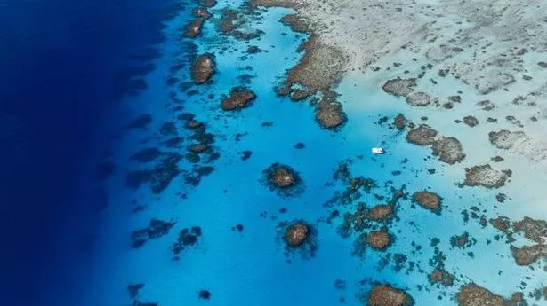 Aerial views of The Great Barrier Reef ( Lodestone)