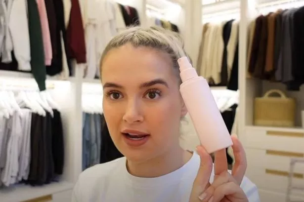 Molly-Mae Hague using Kylie Jenner's Kylie Cosmetics Setting Spray