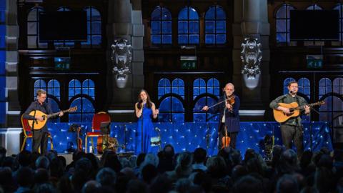 Julie Fowlis agus a còmhlan