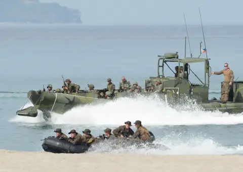 Getty Images US and Philippine Marines train in S China Seas