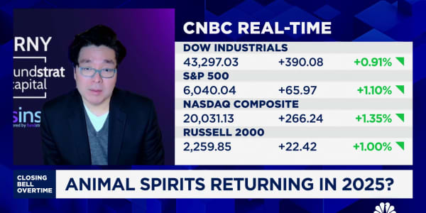 2025 will be good environment for small and mid-cap companies, says Fundstrat's Tom Lee