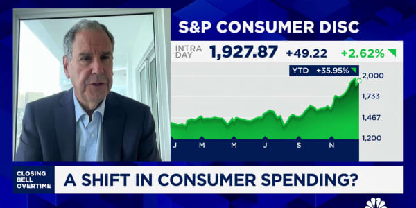 Fmr. Saks CEO Steve Sadove talks consumer spending trends over the holidays