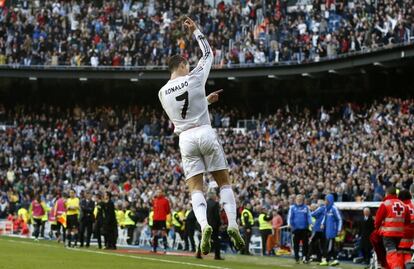 Cristiano celebra su gol contra el Granada.