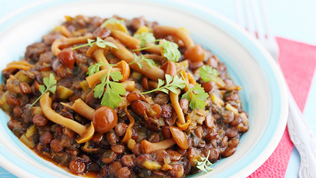 Lentejas con setas, un plato sano y muy natural