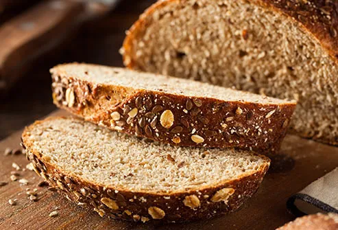 Whole grains are rich in magnesium, fiber, and antioxidants.