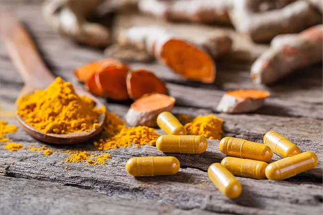 Curcuminoids in turmeric may help control knee pain and skin irritation. 