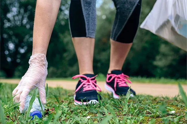 Walk dogs at a local shelter, pick up trash in a park, bring a meal to a sick neighbor.