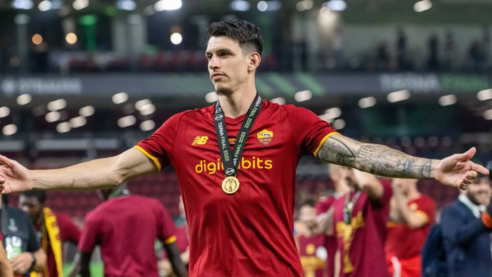 Newcastle hold talks with Roma over Roger Ibanez, cut-price deal could be on the cards