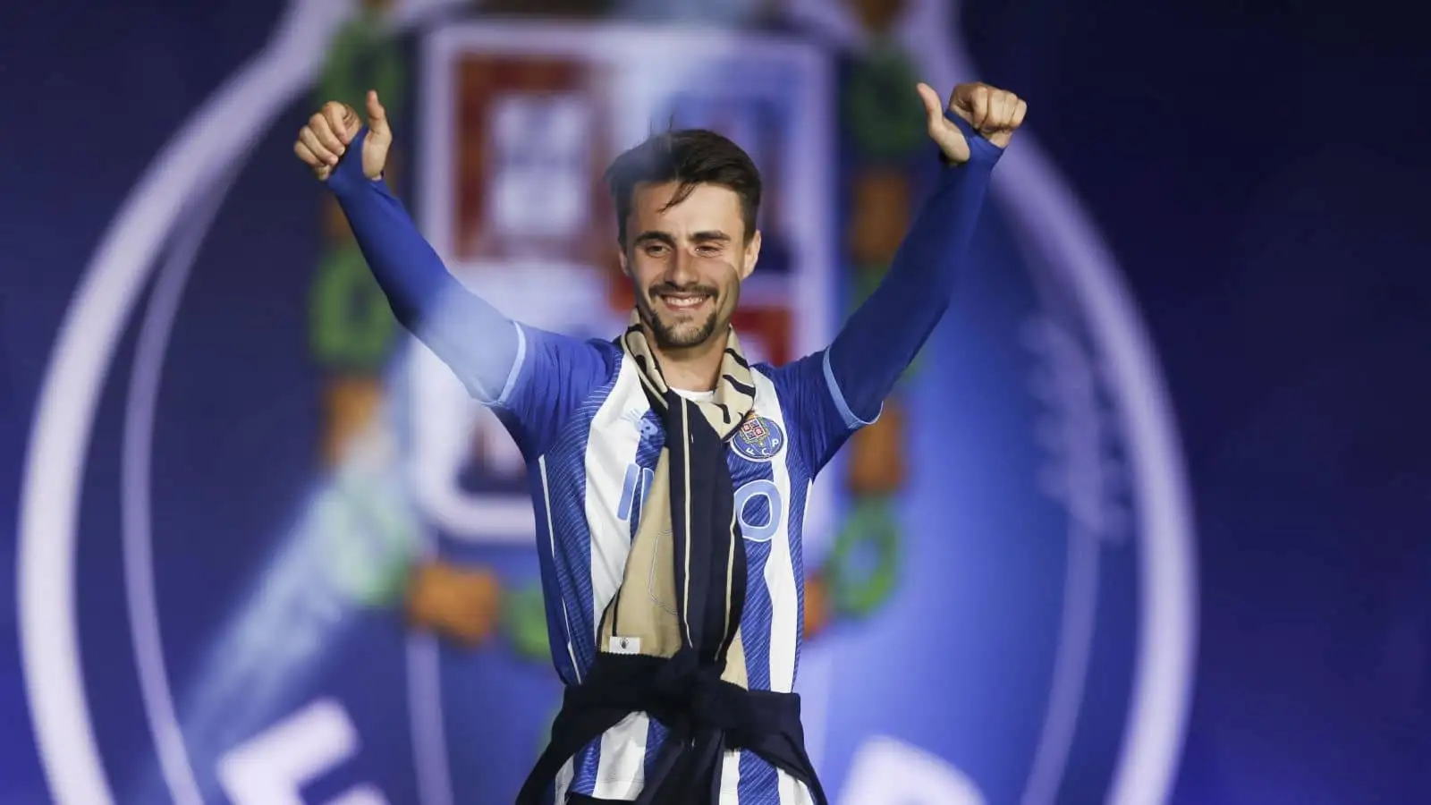 Arsenal swoop in for surprise Fabio Vieira deal, swerving Porto release clause to seal £8m discount