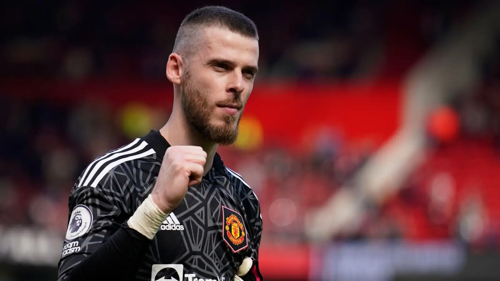 David de Gea: Pushed out Man Utd hero finally re-enters talks over next move amid quadruple transfer raid