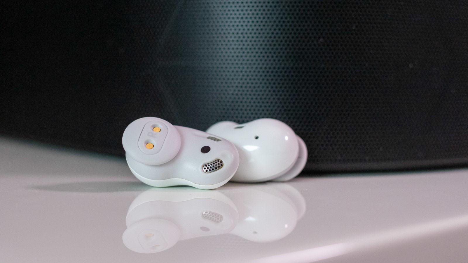 Samsung Galaxy Buds Live pair