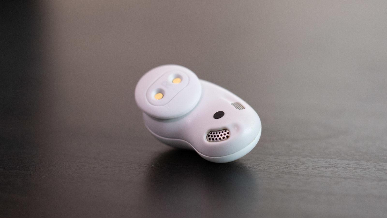 Samsung Galaxy Buds Live speaker