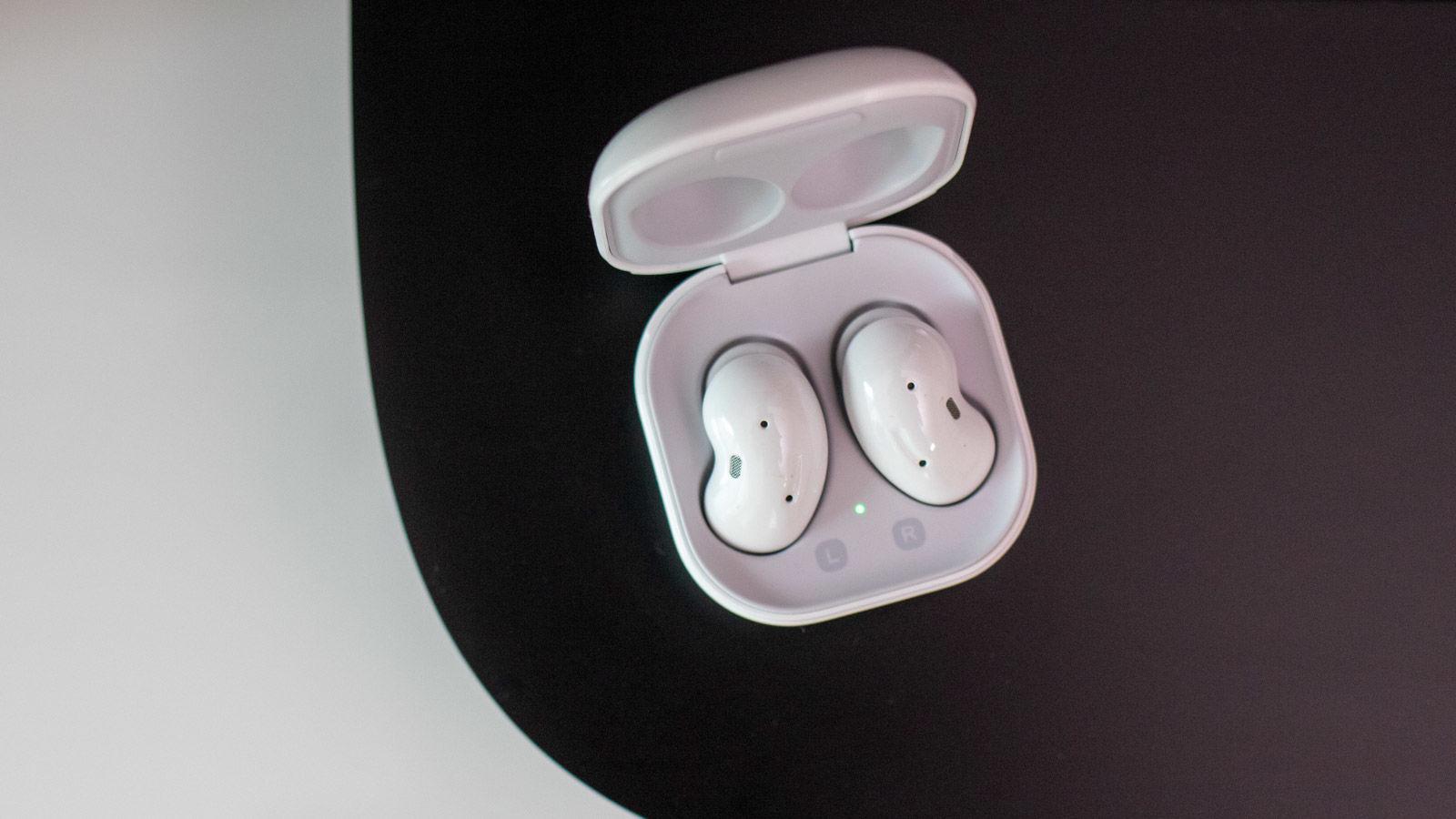 Samsung Galaxy Buds Live in case