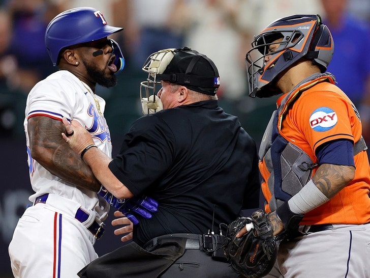 1021 aastros rangers fight getty 4