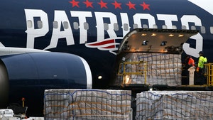 0413-robert kraft-corona-masks-getty-01