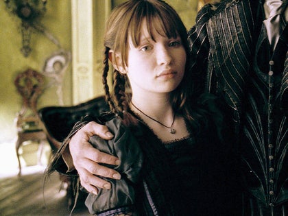 0925-emily-browning-memba-them-primary_720