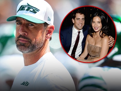 aaron rodgers and olivia munn