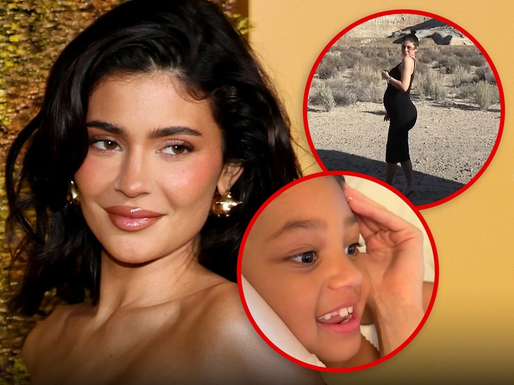 Kylie Jenner Shows Daughter Stormi Viral Pregnancy Video for First Time