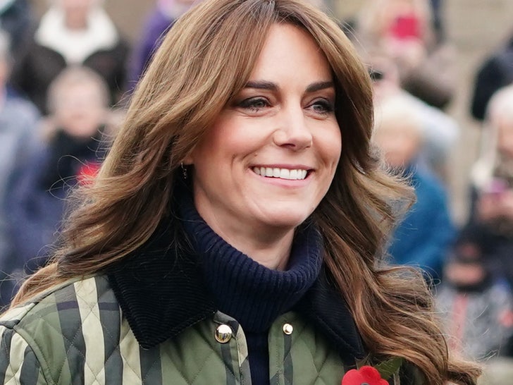 kate middleton happy alt