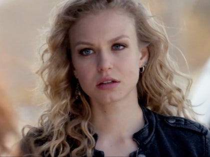 0820-Penelope-Mitchell-Memba-Them-PRIMARY