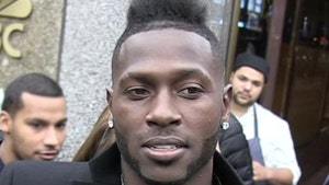 0918-antonio-brown-tmz-01