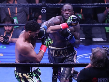 Deontay Wilder v Dominic Breazeale fight photos-03