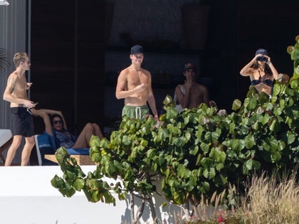 Rande Gerber And Cindy Crawford Family On Vacation In Cabo