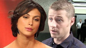 0925-ben-mckenzie-morena-baccarin-TMZ-GETY-02