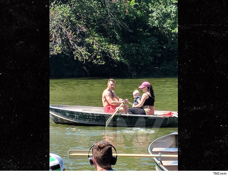 Conor McGregor Takes Family Rowboating in Central Park :: 0616-connor-mcgregor-boat-tmz02-3