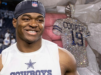 0114-amari-cooper-chain-diamonds-ap-tmzsports-01