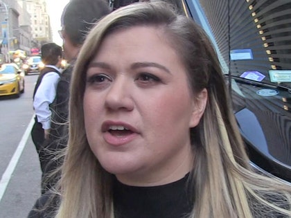 kelly clarkson tmz