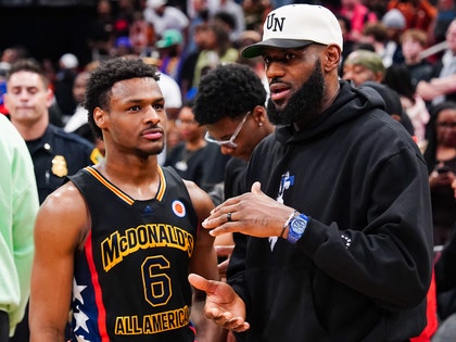 lebron james bronny james and family