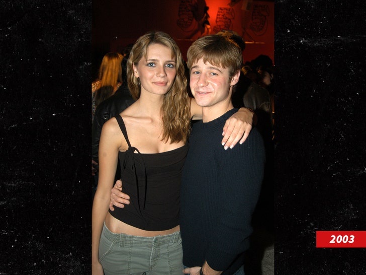 Mischa Barton and Benjamin McKenzie