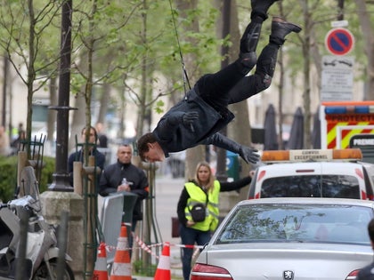 Tom Cruise Doing His Own Stunts 3