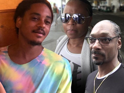 0927-snoop-Cordell Broadus-shante-tmz-02