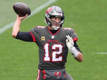 Tom Brady Tampa Bay Buccaneers field photos 5