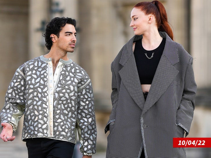 0905 joe jonas sophie turner gety 3