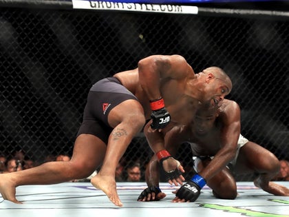 Daniel Cormier Fight UFC photos 02