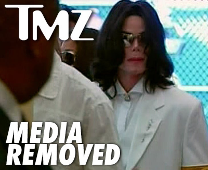 Reggie to Paris I'm Single Let's Party :: 0921-media-removed-michael-jackson-1