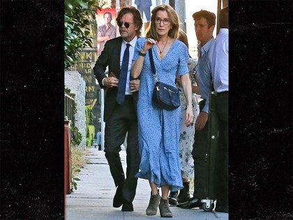 0611-felicity-huffman-william-macy-bg-01