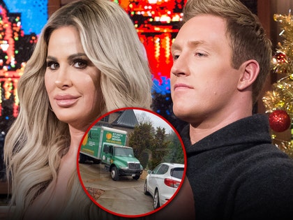 kim and kroy moving truck tmz getty 1