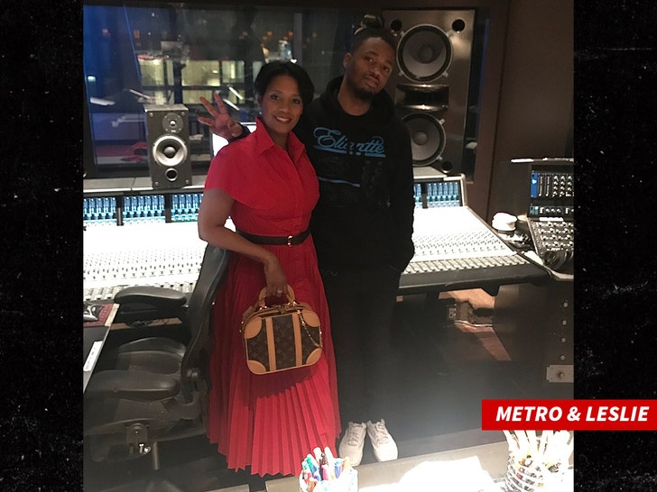 0605-metro boomin and mom twitter