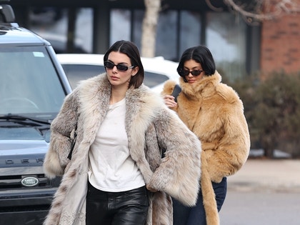 Kylie Kendall Jenner Aspen Fur Coats photos 4