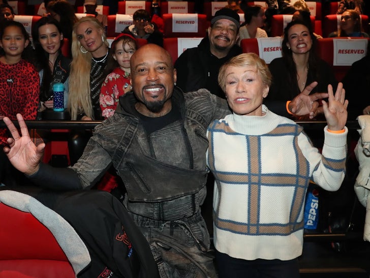 Daymond John Hosts 'Avatar 2' Screening for Holiday Party