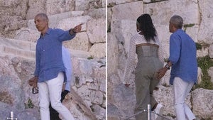 0621-Obamas-at-the-Acropolis-in-Athens-PRIMARY